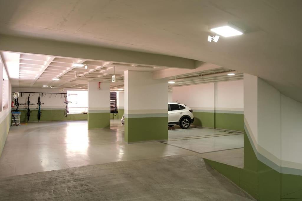 Moderno Com Garagem No Kobrasol * Sao Jose (Santa Catarina)